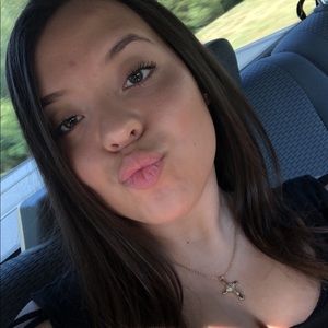 Meet your Posher, Lizbeth